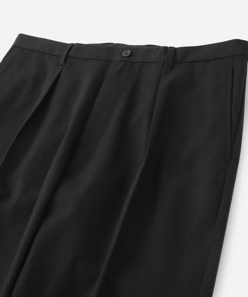 Tuck Tapered Pants